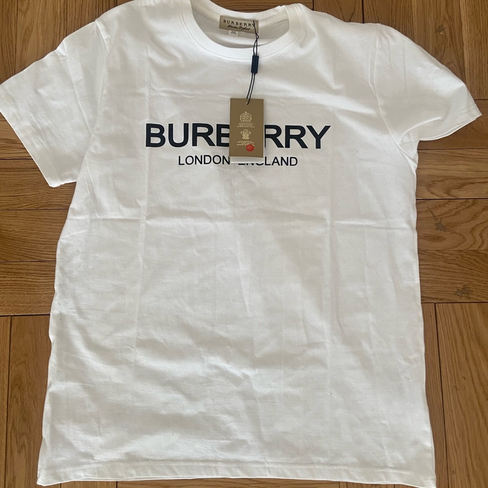 Burberry T shirt